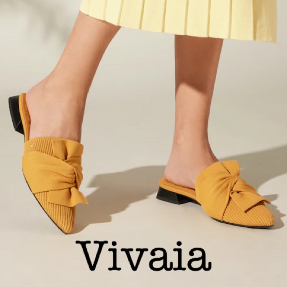 New Vivaia Mustard Pointed Knot Sandals Size 39